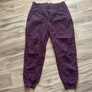 Lululemon studio joggers - maroon